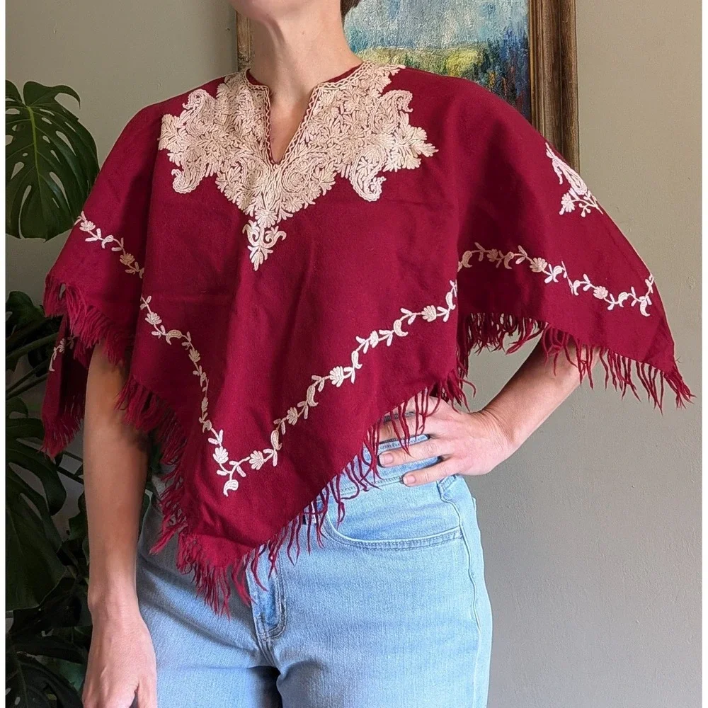Vintage Wool Poncho Shawl Embroidered Red Floral‎ Fringe Bohemian Festival 70s